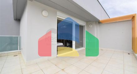 Простора квартира 4 + 1 в районі Авсаллар