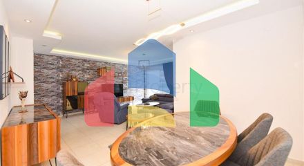 Простора квартира 4 + 1 в районі Авсаллар