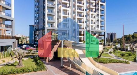 Spacious furnished 3+1 apartment in a modern residential complex in Avsallar
