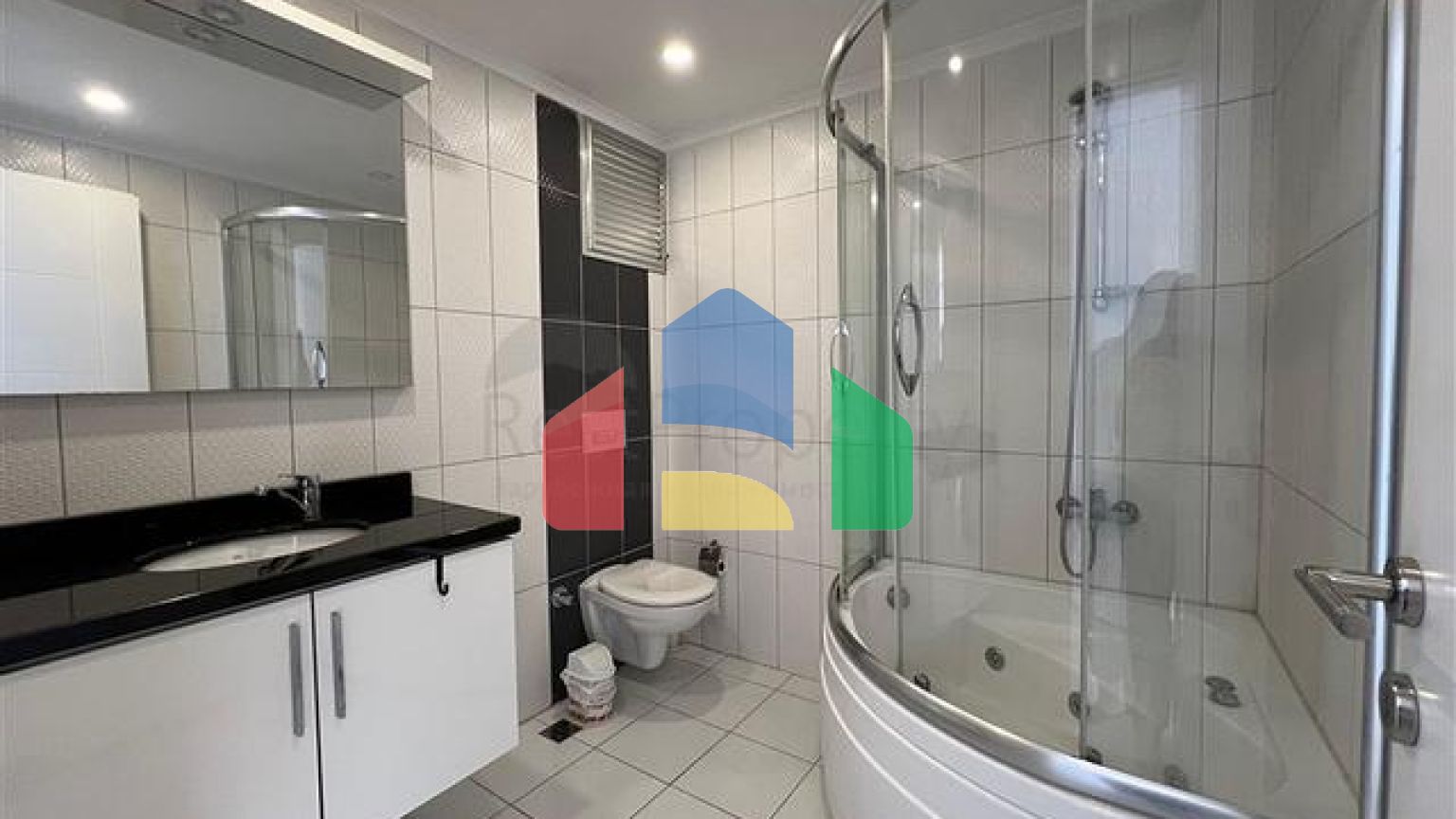 Просторі апартаменти 2 + 1 з готельною інфраструктурою