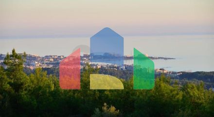 Вилла класса люкс с панорамным видом и полной инфраструктурой в сердце природы