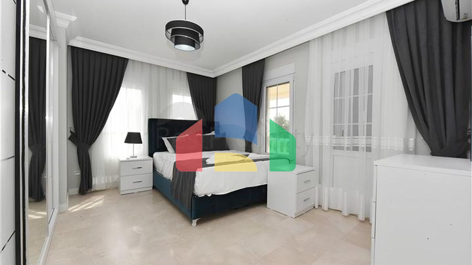 Вилла класса люкс с панорамным видом и полной инфраструктурой в сердце природы