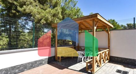 Трехкомнатный пентхаус с видом на хвойные леса и Средиземное море