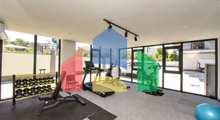 Трехкомнатный пентхаус с видом на хвойные леса и Средиземное море