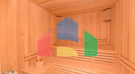 Трехкомнатный пентхаус с видом на хвойные леса и Средиземное море