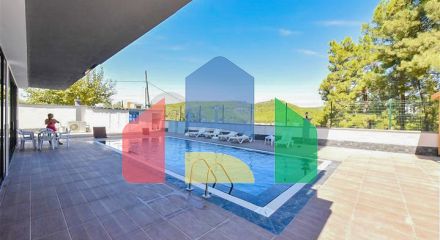 Трехкомнатный пентхаус с видом на хвойные леса и Средиземное море