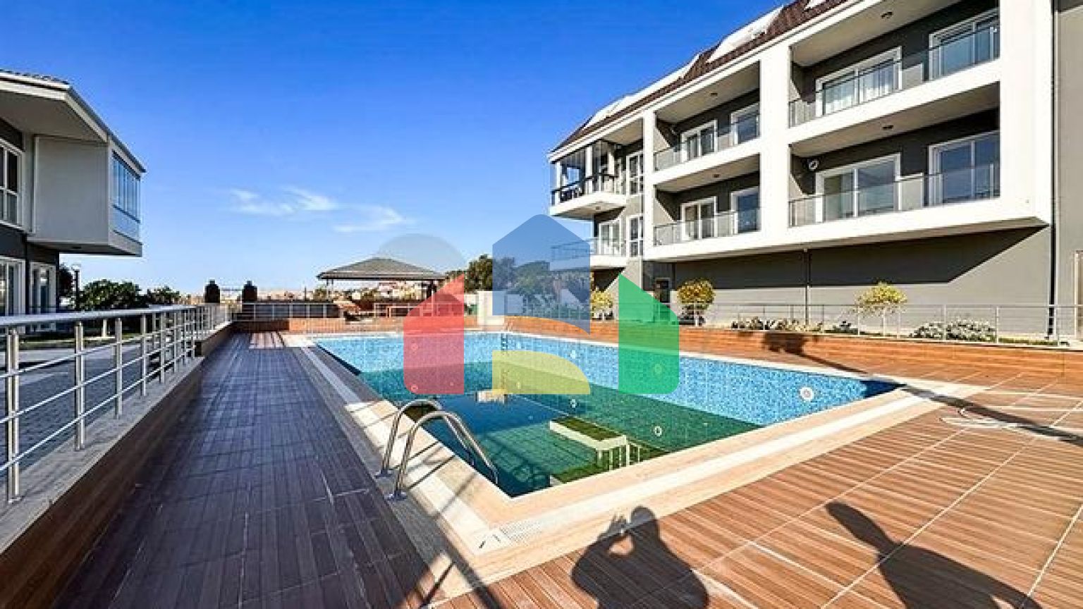 Дублекс 3+1 в малоповерховому ЖК в 150 м від моря