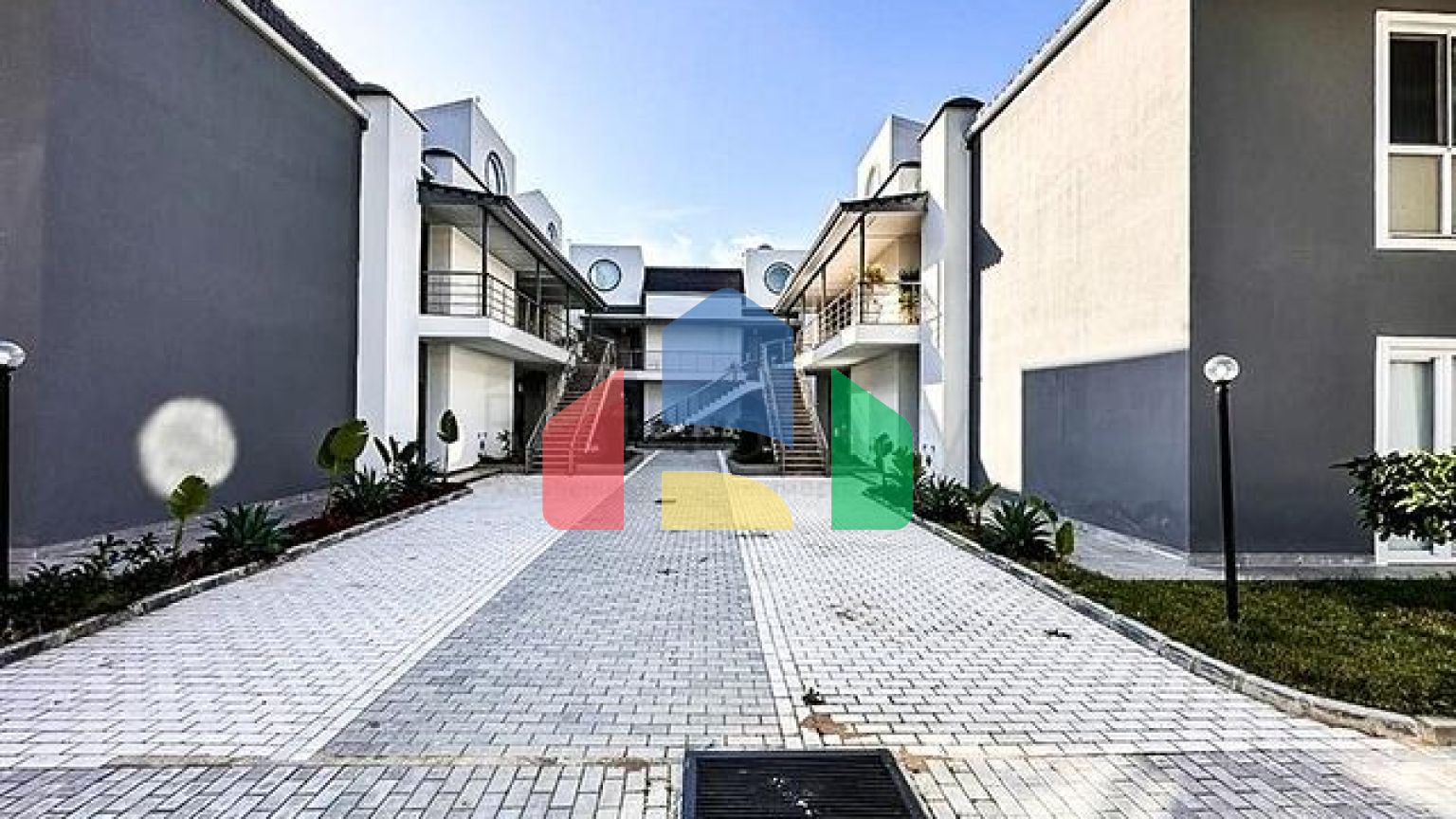 Дублекс 3+1 в малоповерховому ЖК в 150 м від моря