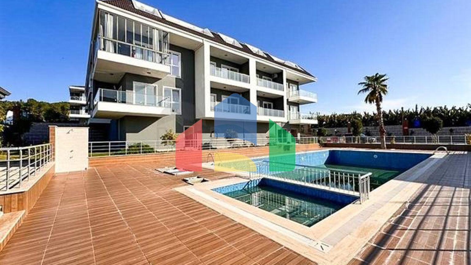 Дублекс 3+1 в малоповерховому ЖК в 150 м від моря