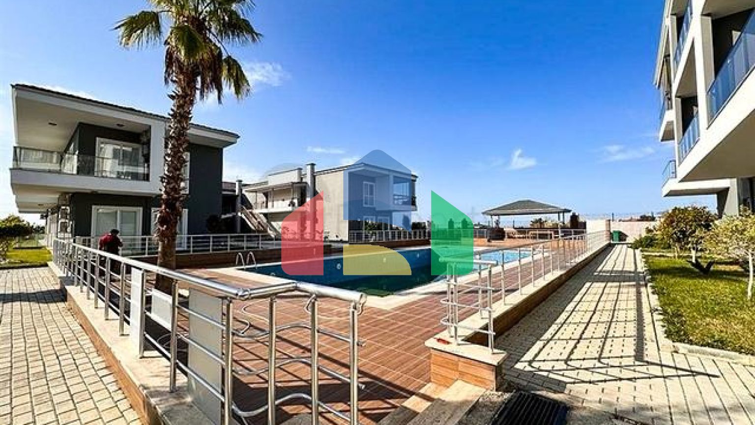 Дублекс 3+1 в малоповерховому ЖК в 150 м від моря