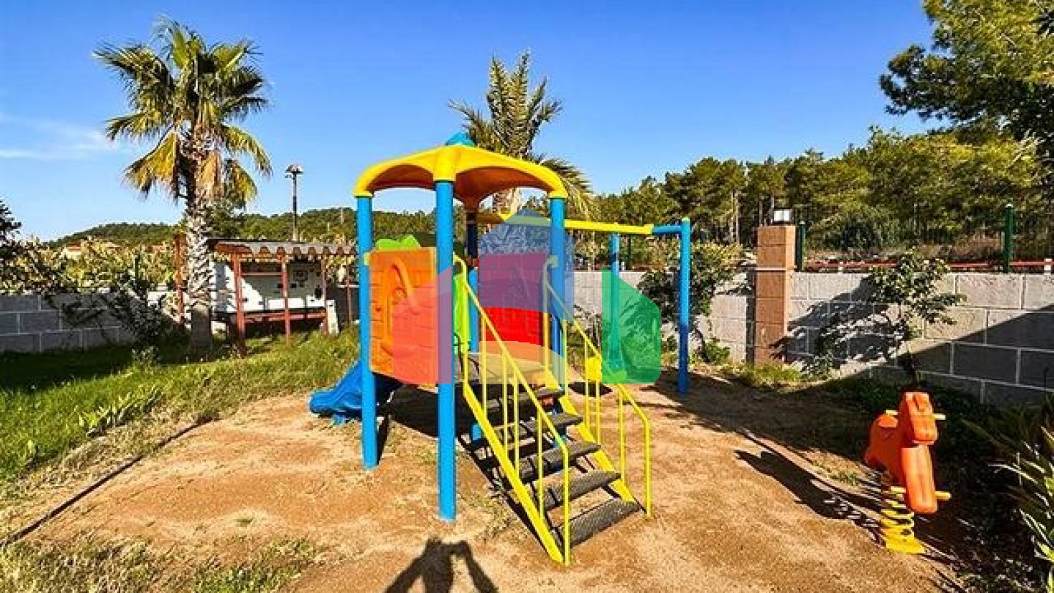 Дублекс 3+1 в малоповерховому ЖК в 150 м від моря