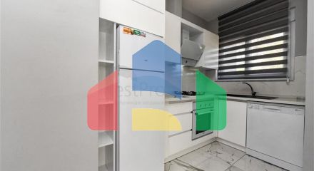 Меблированная квартира 1+1 в новом комплексе в Авсалларе