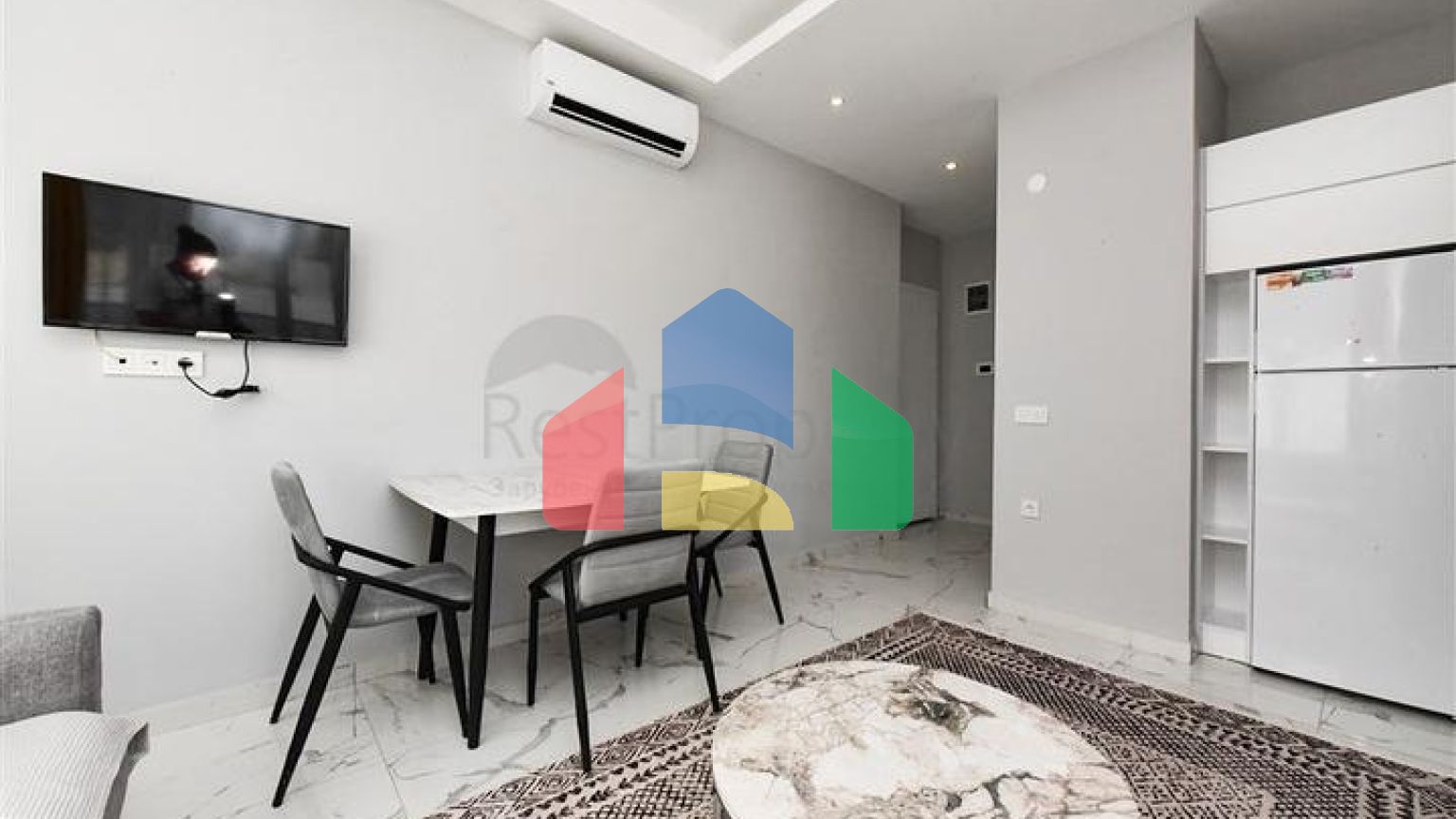 Меблированная квартира 1+1 в новом комплексе в Авсалларе