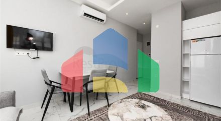 Меблированная квартира 1+1 в новом комплексе в Авсалларе