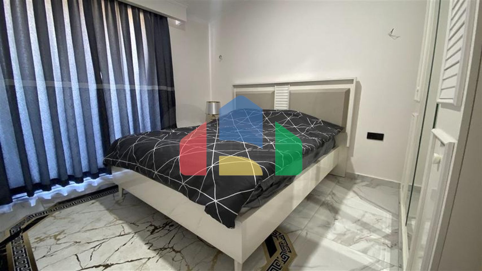 Мебльований пентхаус 2 + 1 в Авсалларі