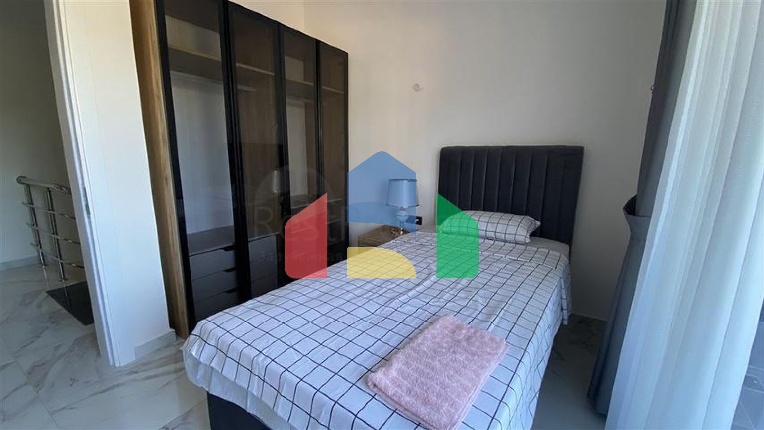 Мебльований пентхаус 2 + 1 в Авсалларі