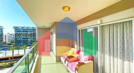 Квартира 1 + 1 в популярному житловому комплексі в районі Авсаллар