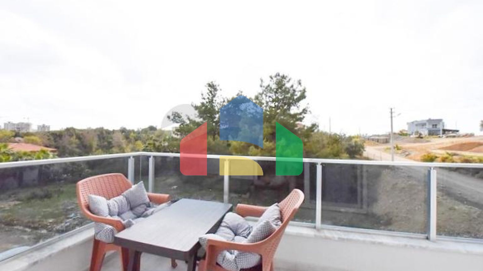 Квартира від власника плануванням 1 + 1 в районі Авсаллар