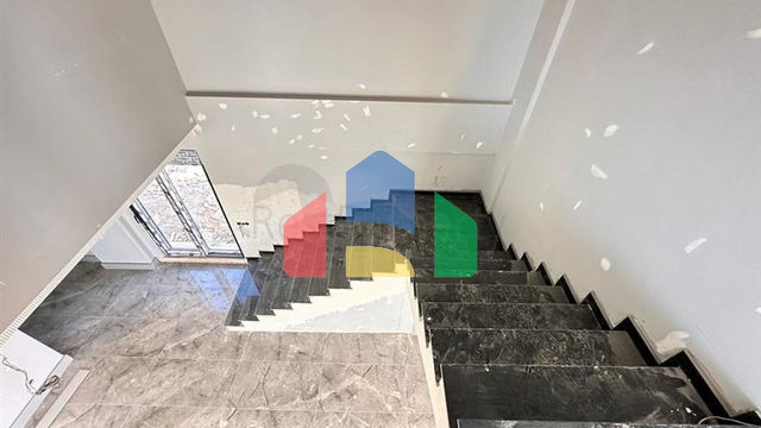 Вілла 4 + 1 в Авсалларі