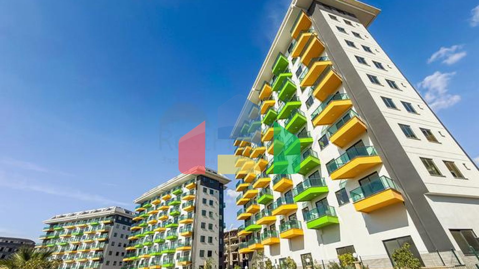 Светлая квартира 1+1 в комплексе с развитой инфраструктурой