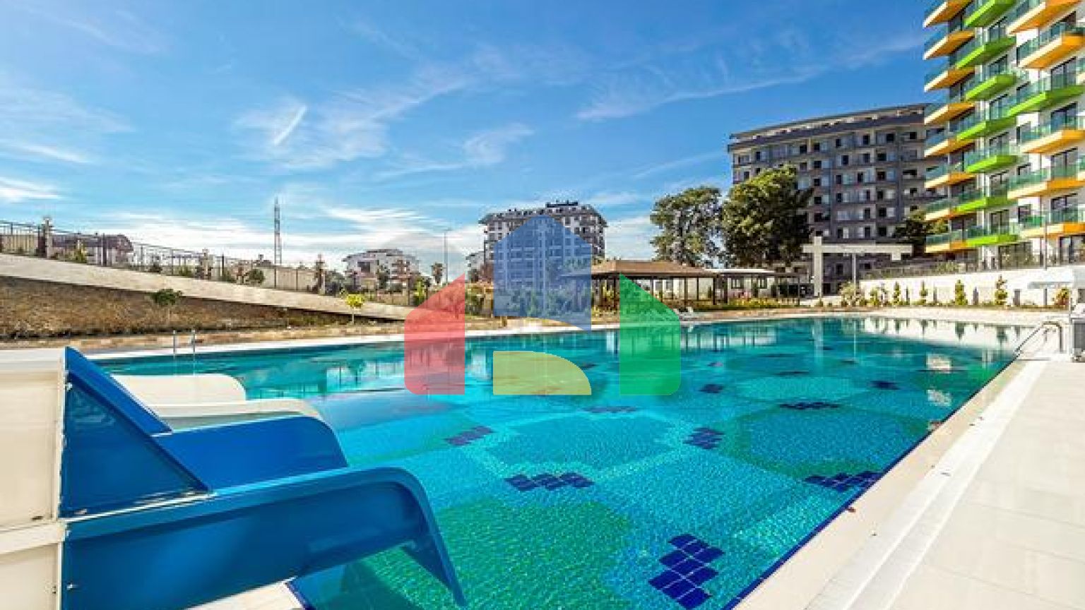 Светлая квартира 1+1 в комплексе с развитой инфраструктурой