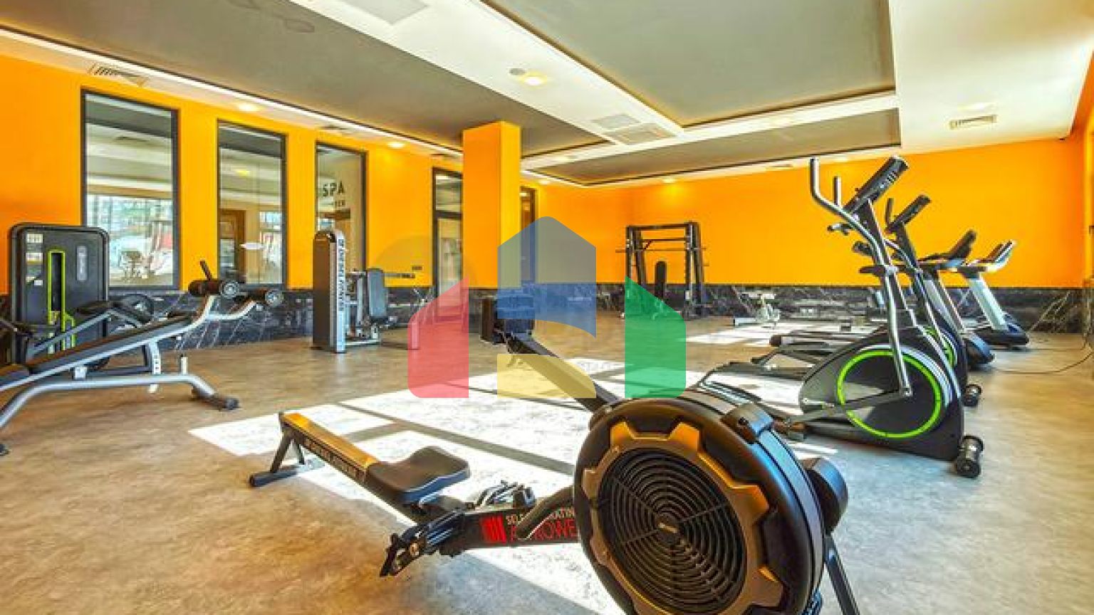 Светлая квартира 1+1 в комплексе с развитой инфраструктурой