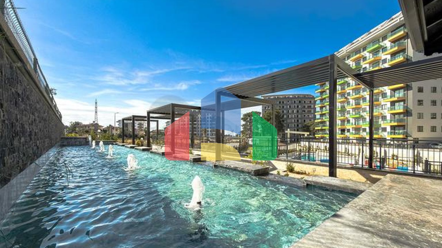 Светлая квартира 1+1 в комплексе с развитой инфраструктурой