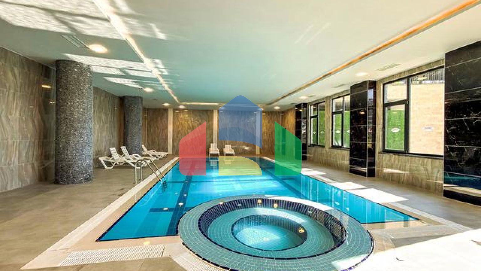 Светлая квартира 1+1 в комплексе с развитой инфраструктурой