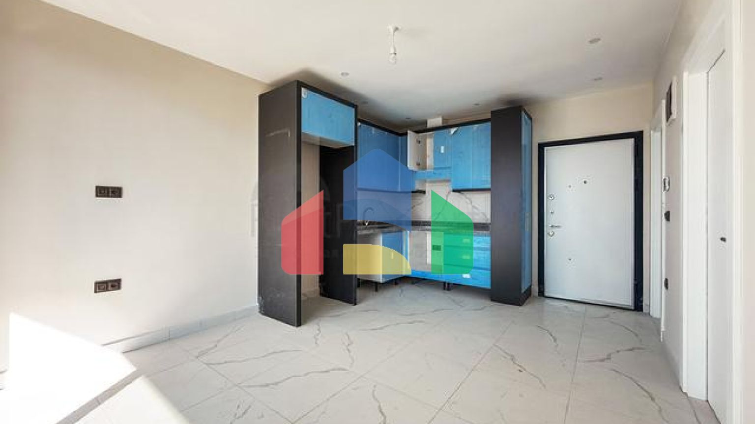 Светлая квартира 1+1 в комплексе с развитой инфраструктурой