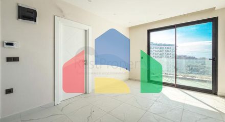 Светлая квартира 1+1 в комплексе с развитой инфраструктурой