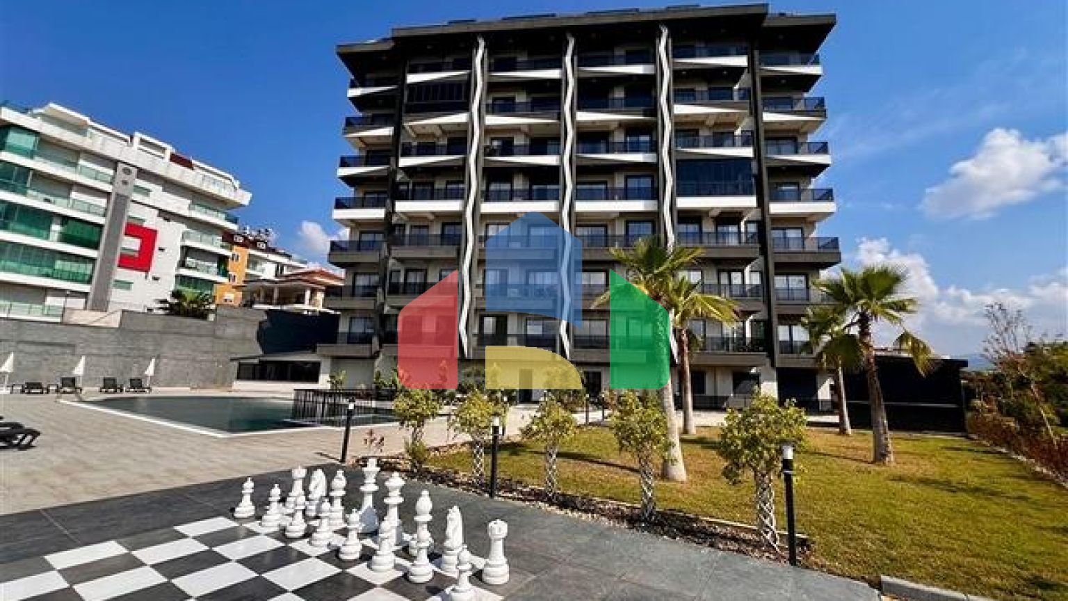 Современная квартира с полной инфраструктурой в Авсалларе