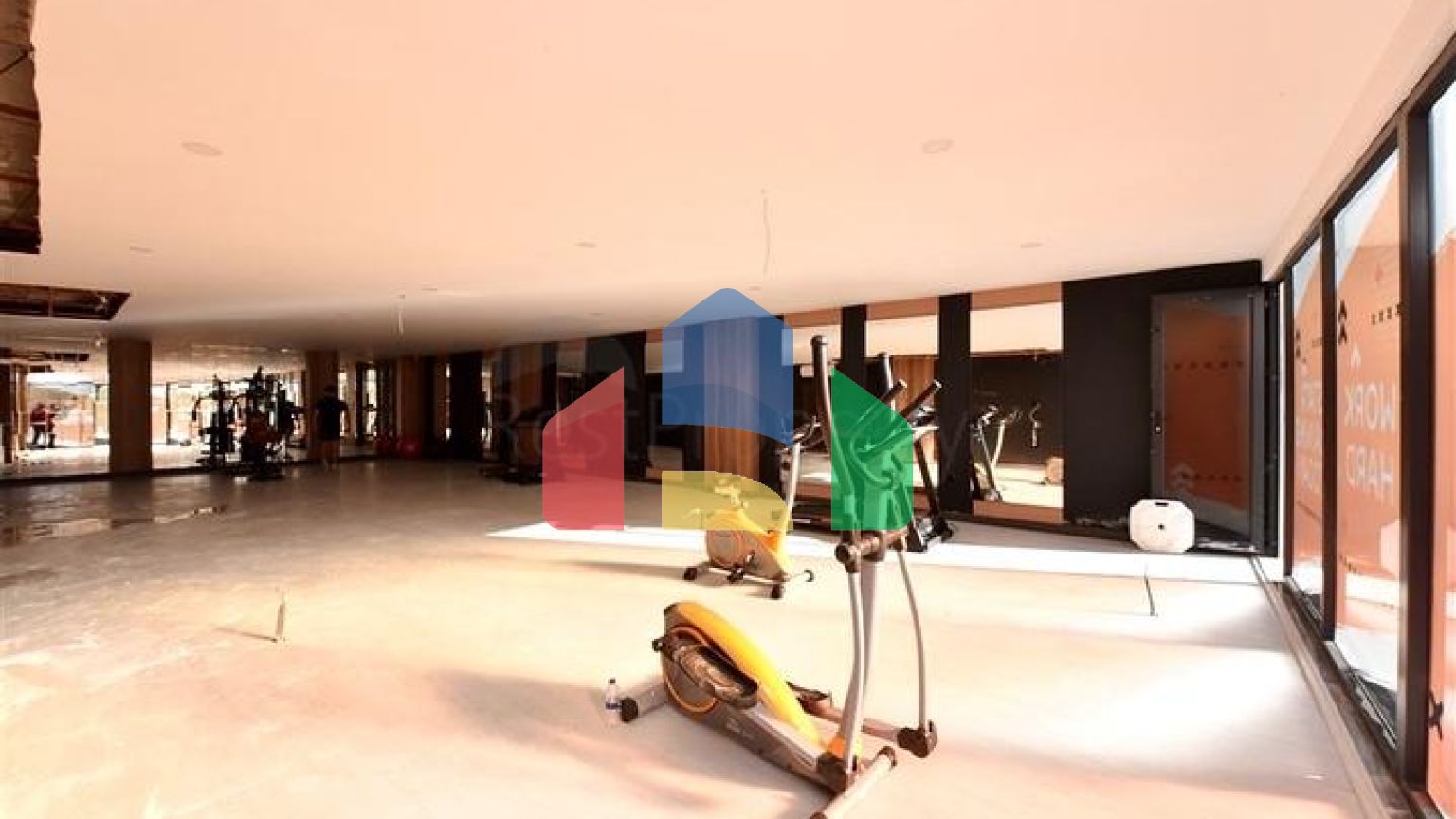 Двокімнатна квартира 1 + 1 в зеленій частині району Авсаллар з багатою інфраструктурою