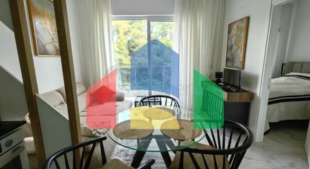 Двокімнатна квартира 1 + 1 в зеленій частині району Авсаллар з багатою інфраструктурою