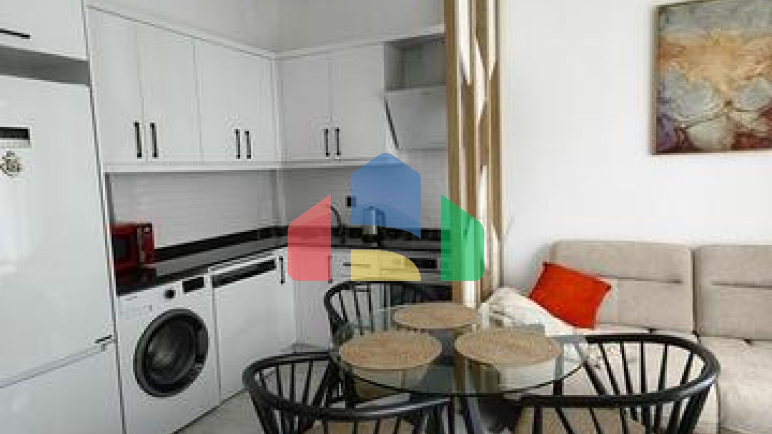 Двокімнатна квартира 1 + 1 в зеленій частині району Авсаллар з багатою інфраструктурою