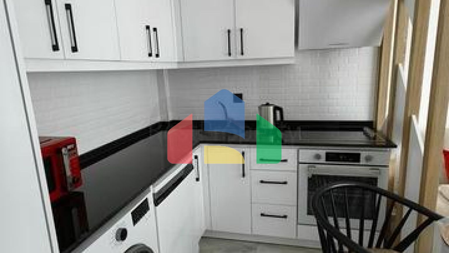 Двокімнатна квартира 1 + 1 в зеленій частині району Авсаллар з багатою інфраструктурою