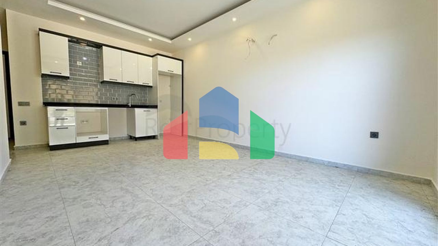 Двухкомнатная квартира 1+1 в районе Авсаллар