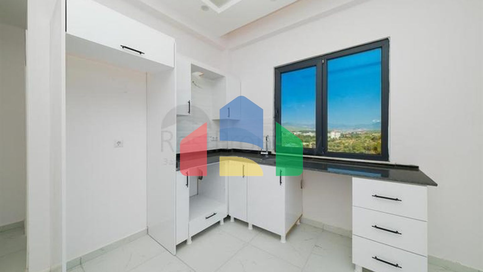 Двухкомнатная квартира 1+1 в районе Авсаллар