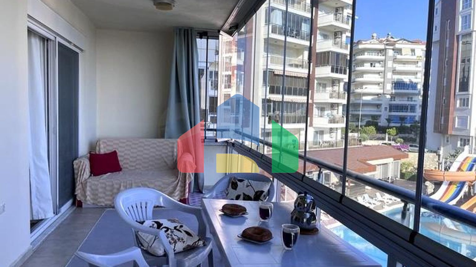 Уютная меблированная квартира в развитом жилом комплексе Авсаллара