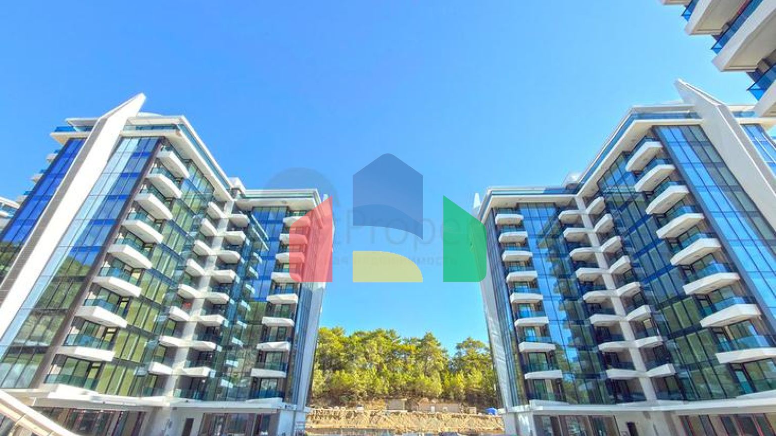 Современная квартира с панорамным видом на море в Авсалларе