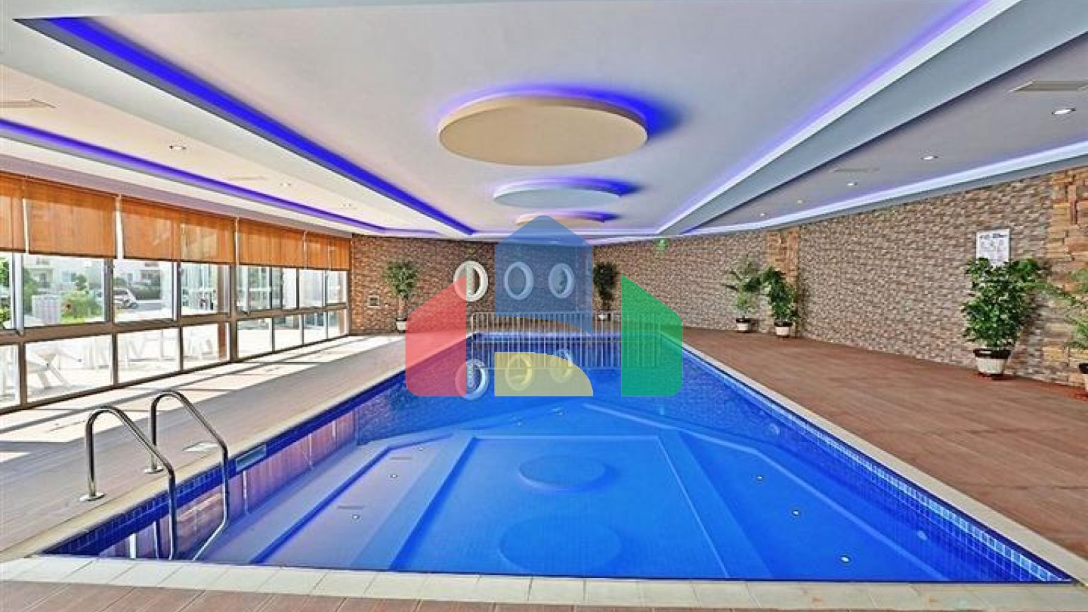 Уютная меблированная квартира с богатой инфраструктурой в живописном районе Авсаллар