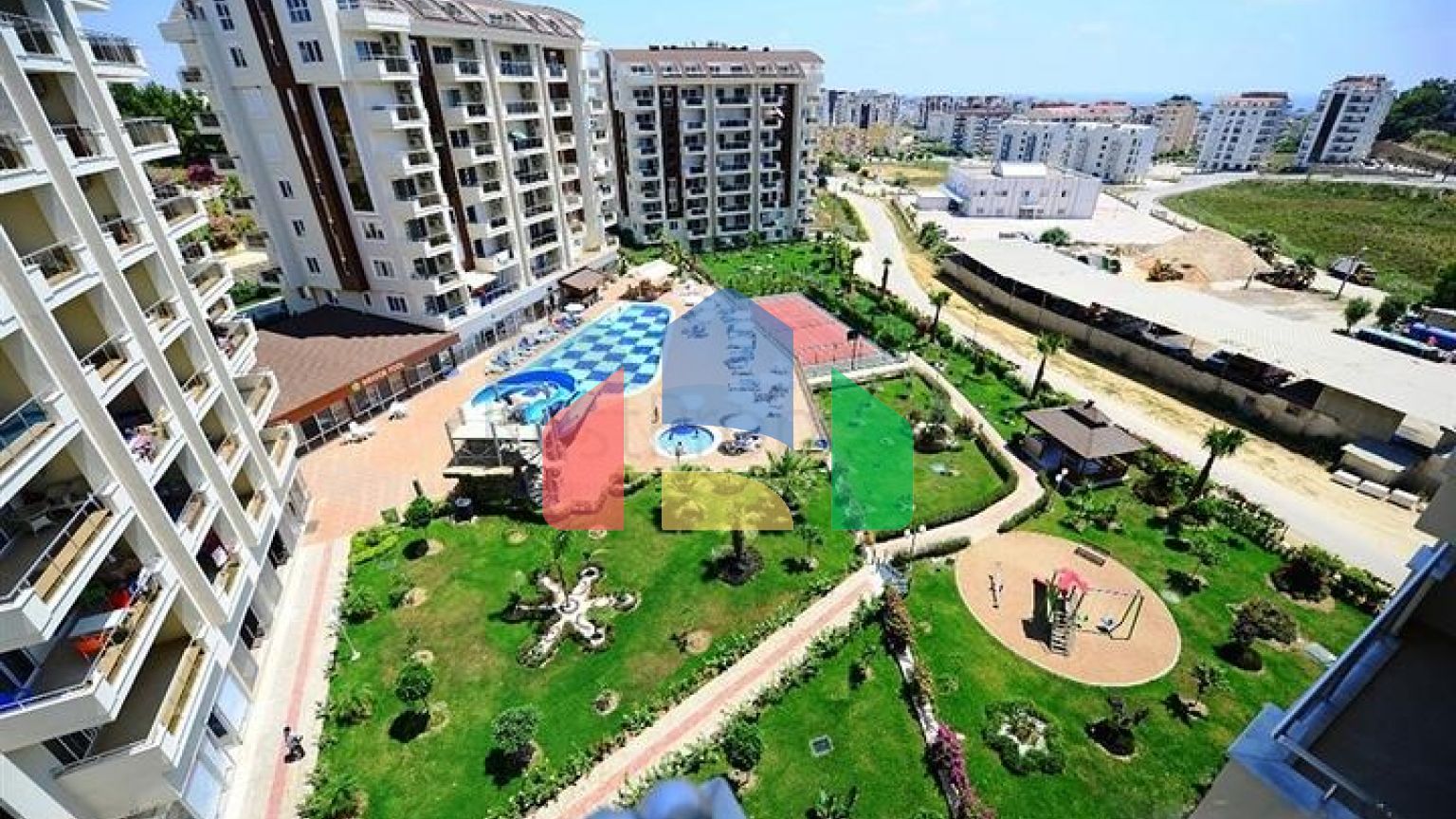 Уютная меблированная квартира с богатой инфраструктурой в живописном районе Авсаллар