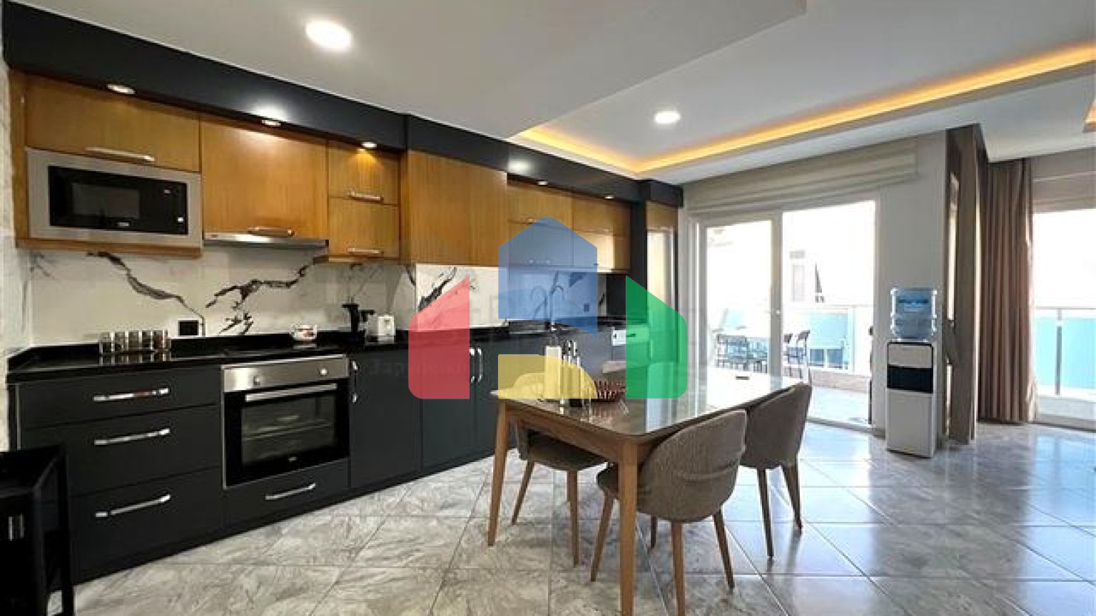 Пентхаус 2+1 в районе Авсаллар в 400 метрах от моря