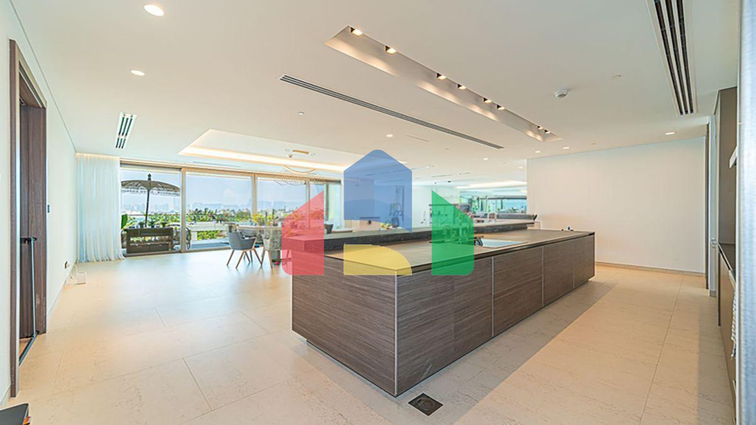 Вид на пальмы и пляж | Роскошная жизнь | Меблирована