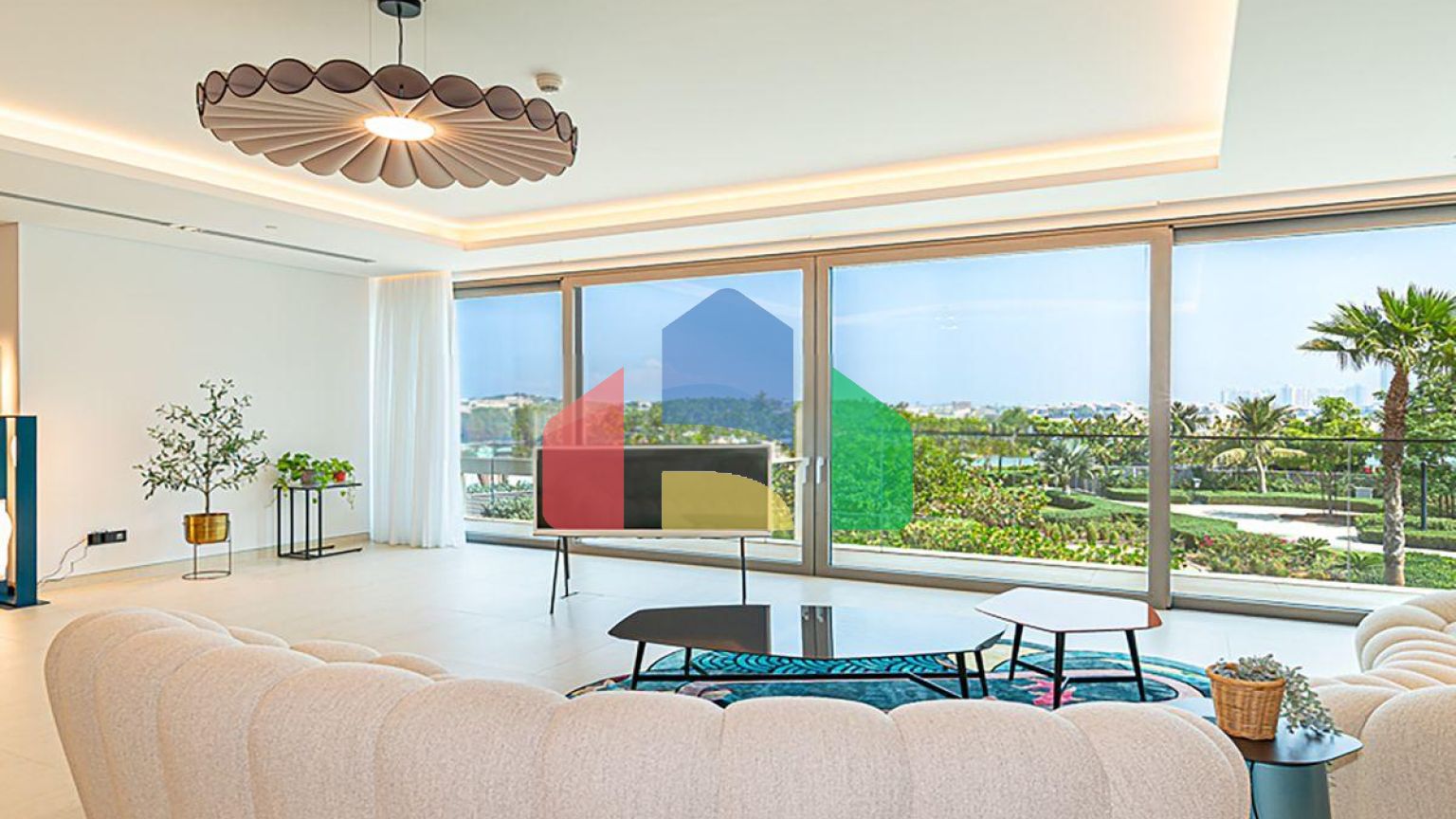 Вид на пальмы и пляж | Роскошная жизнь | Меблирована