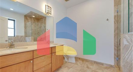 Residential - Condo/Apartment - Chicago, Illinois, United States - United States