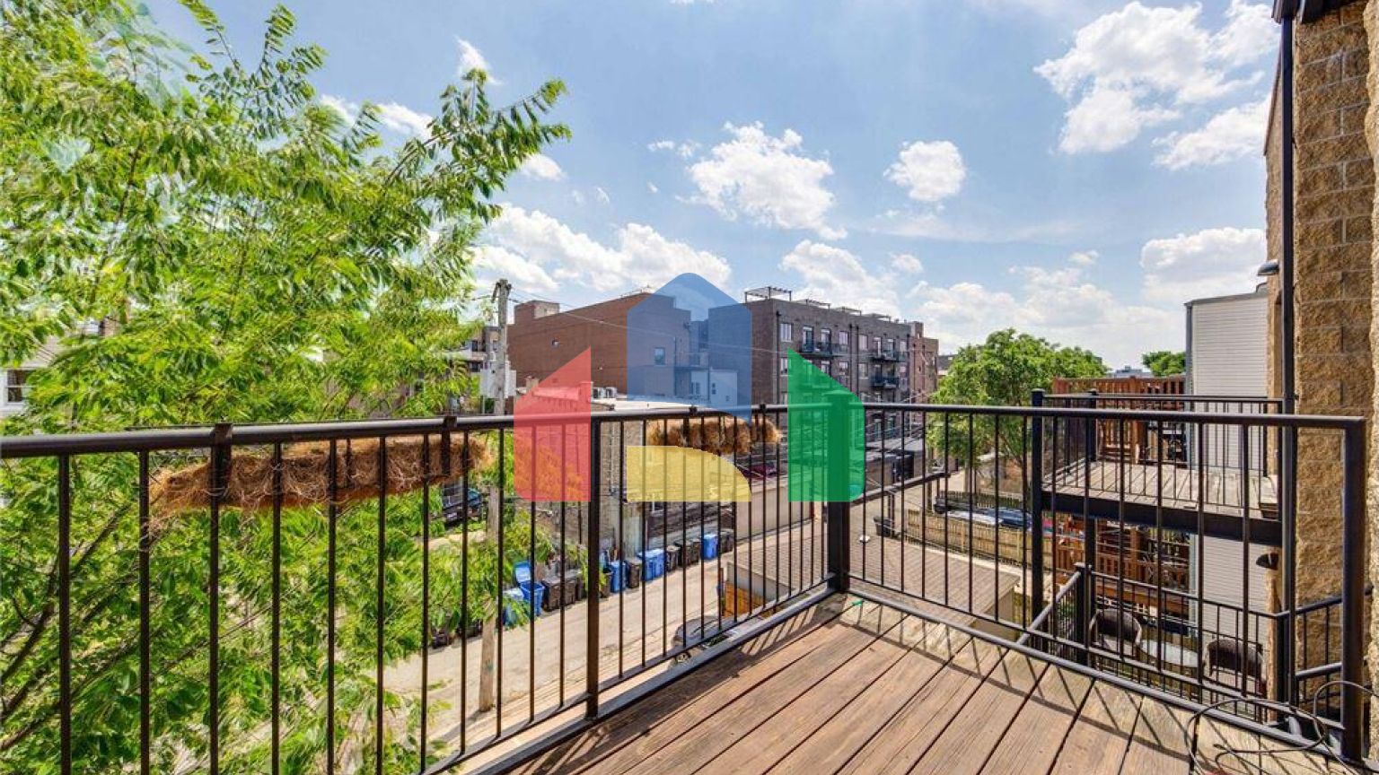 Residential - Condo/Apartment - Chicago, Illinois, United States - United States