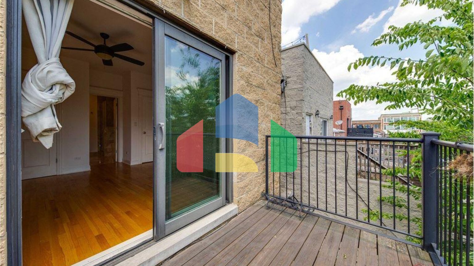 Residential - Condo/Apartment - Chicago, Illinois, United States - United States