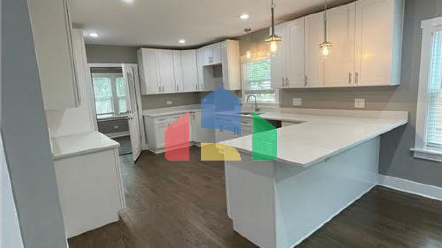 Residential - Multi-Family - Chicago, Illinois, United States - United States