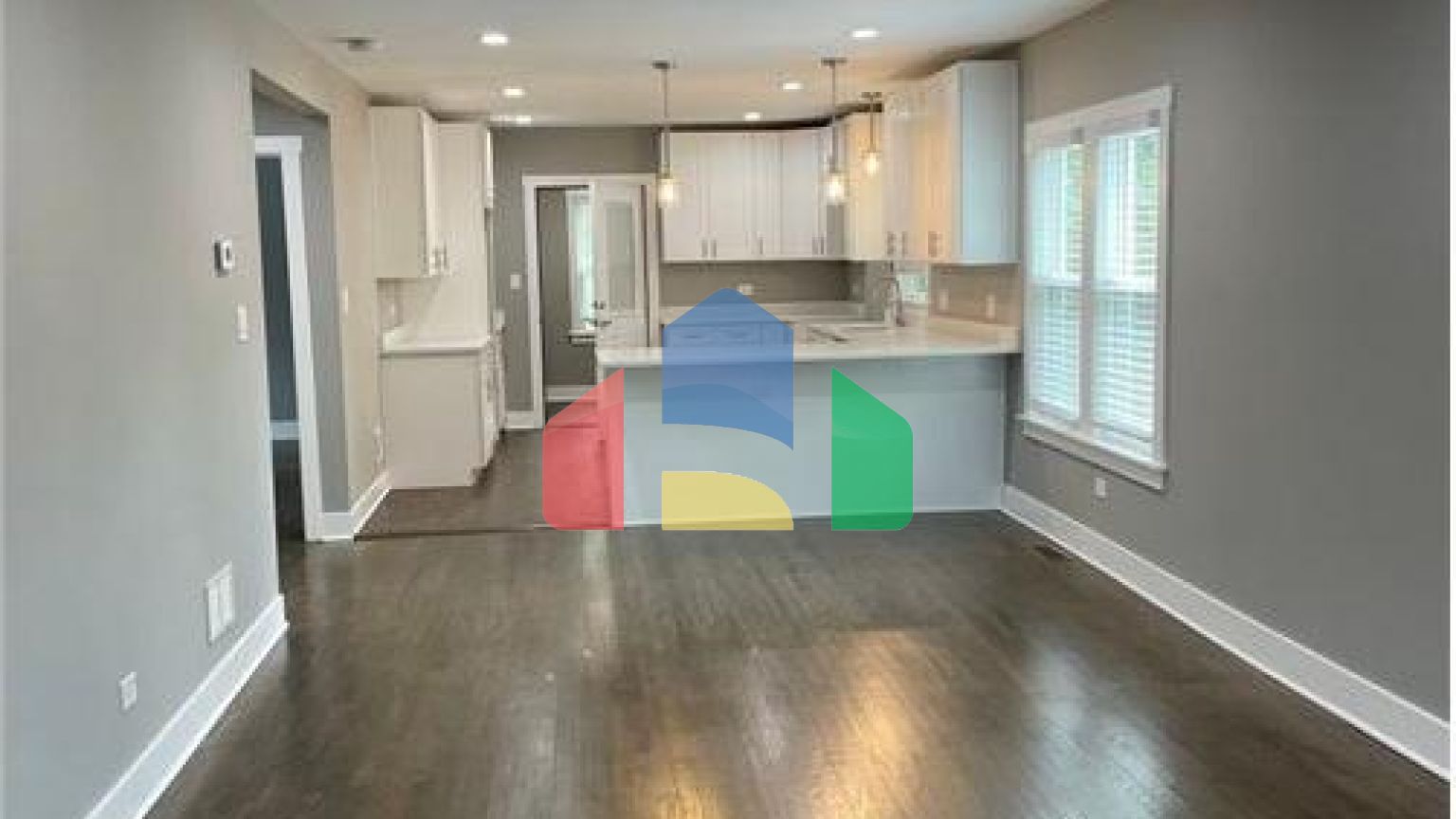 Residential - Multi-Family - Chicago, Illinois, United States - United States