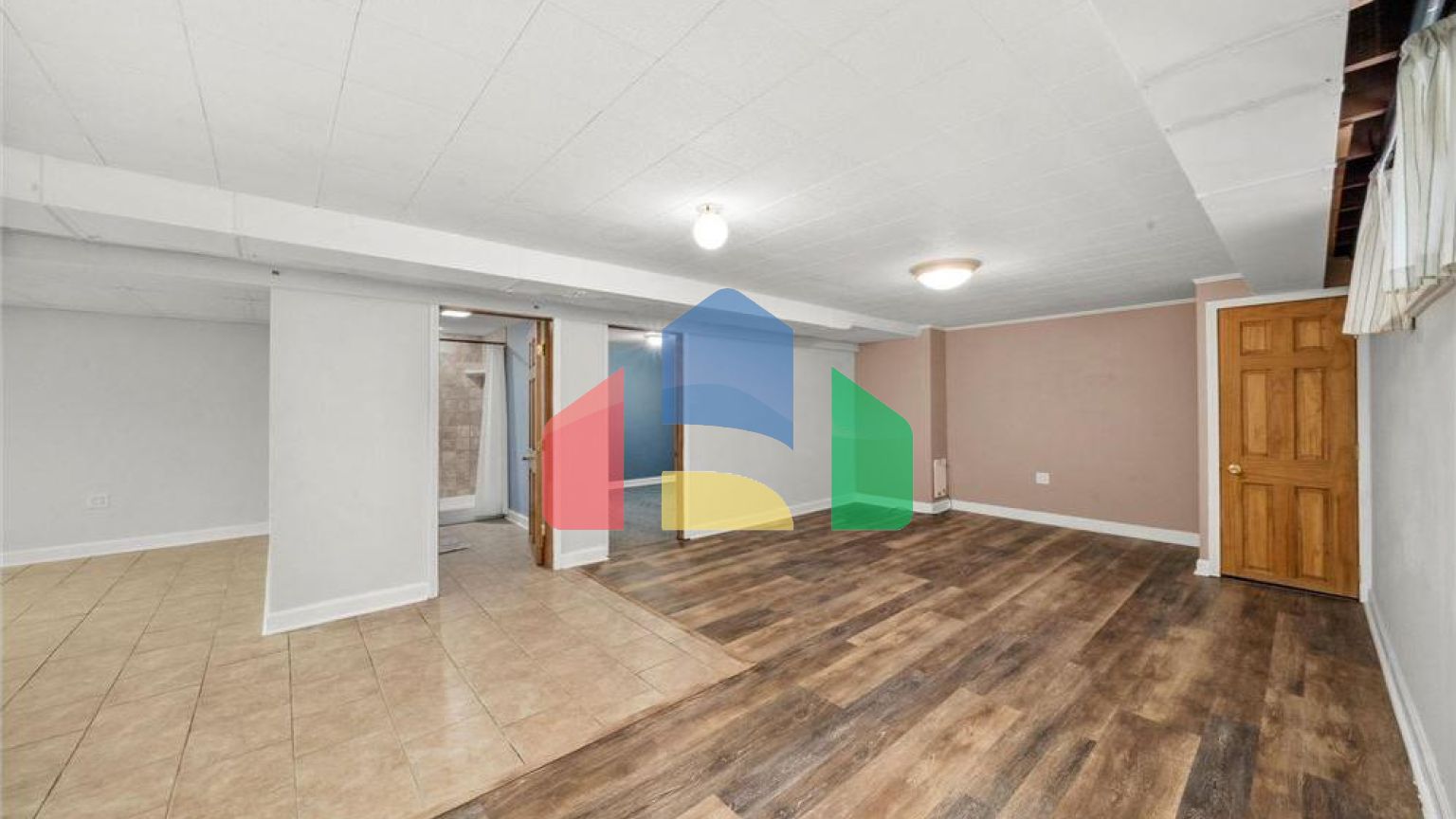 Residential - Single Family Home - Chicago, Illinois, United States - United States